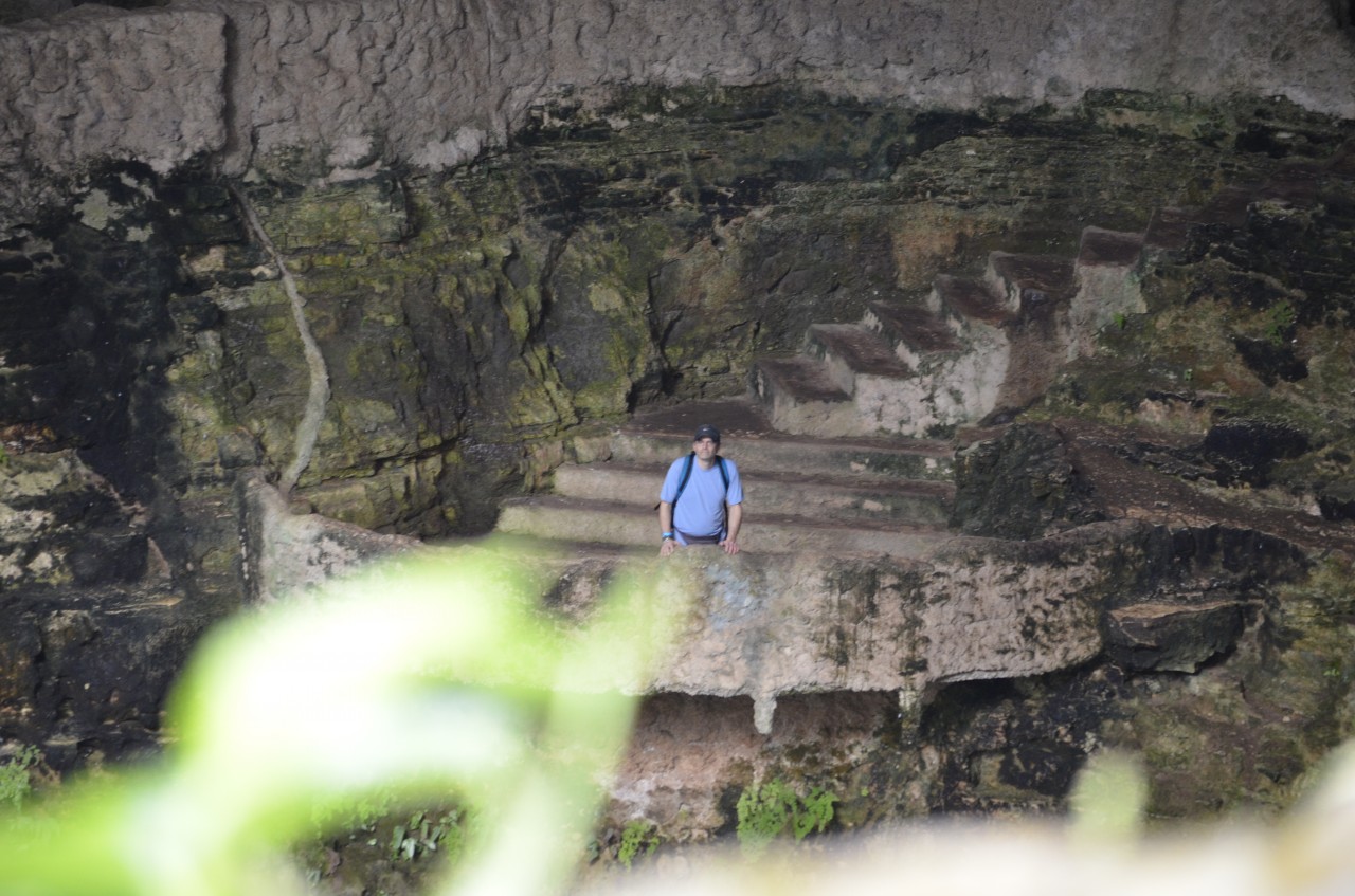 201802071713-00070-Cenote_Zaci.jpg