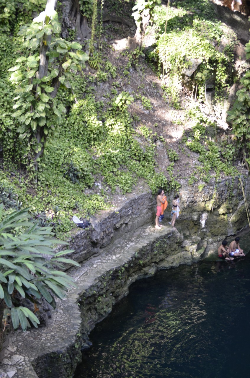 201802071725-00080-Cenote_Zaci.jpg